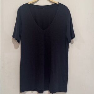 lululemon athletica Large Dark Blue-ish/Gray V-Neck Tee